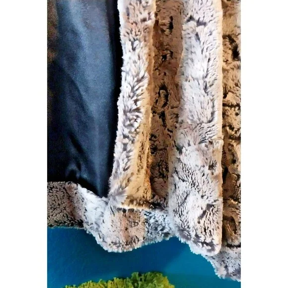 WD NY Faux Fur Vest Women Size Large Open Front Cream, Brwn and Gray - Picture 5 of 9